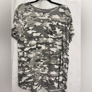 Mud pie athletic top